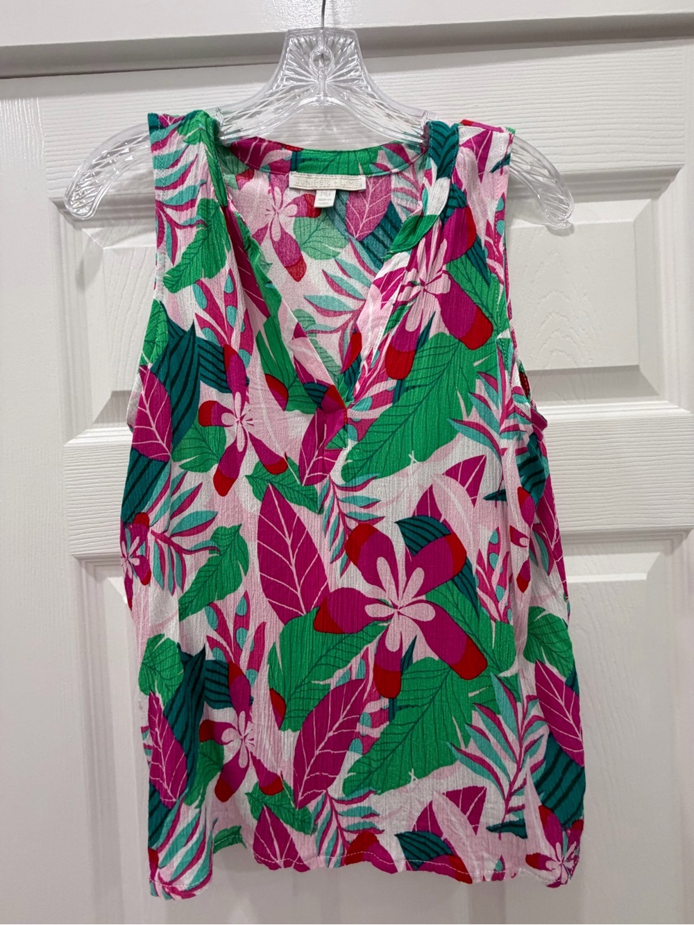 Lightweight Juniper&Lime Floral V-Neck Sleeveless tank- Pink & Green